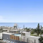 Surfers Paradise Ocean View Apartment