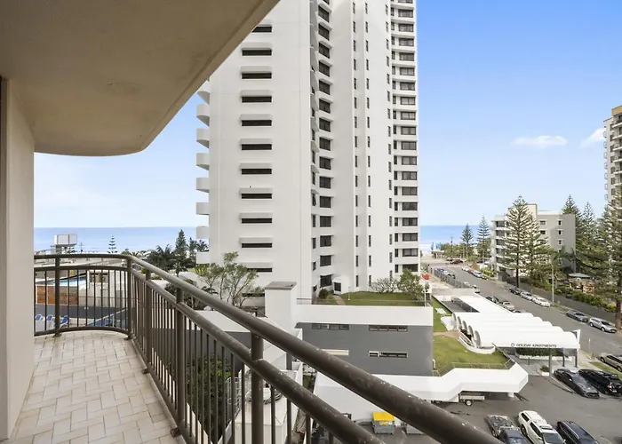 Surfers Paradise Ocean View Apartment