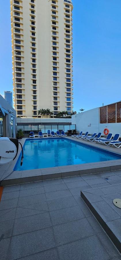 Apartment Surfers Paradise Ocean View